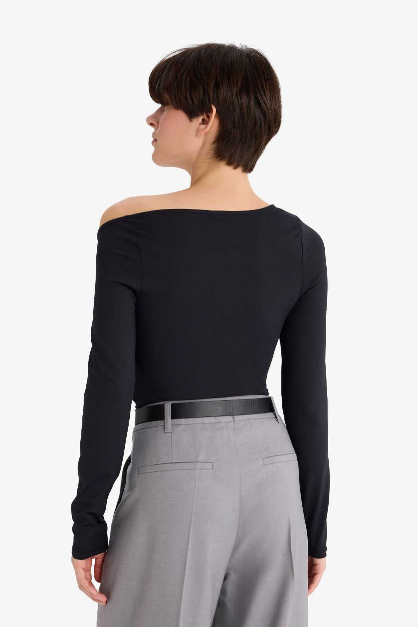 Woman Black Slim Fit Bodysuit