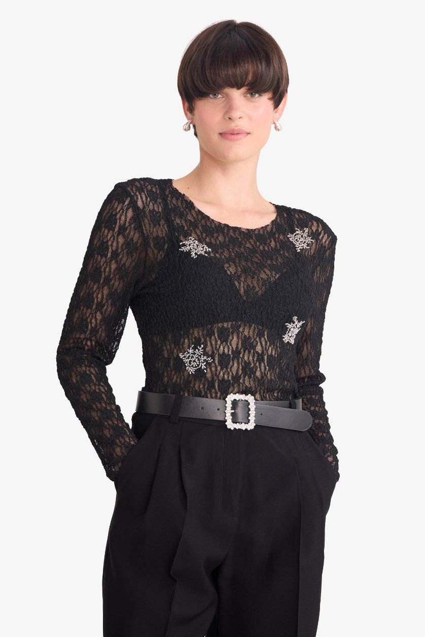 Woman Black Slim Fit Embroidered Long Sleeve Lace Top