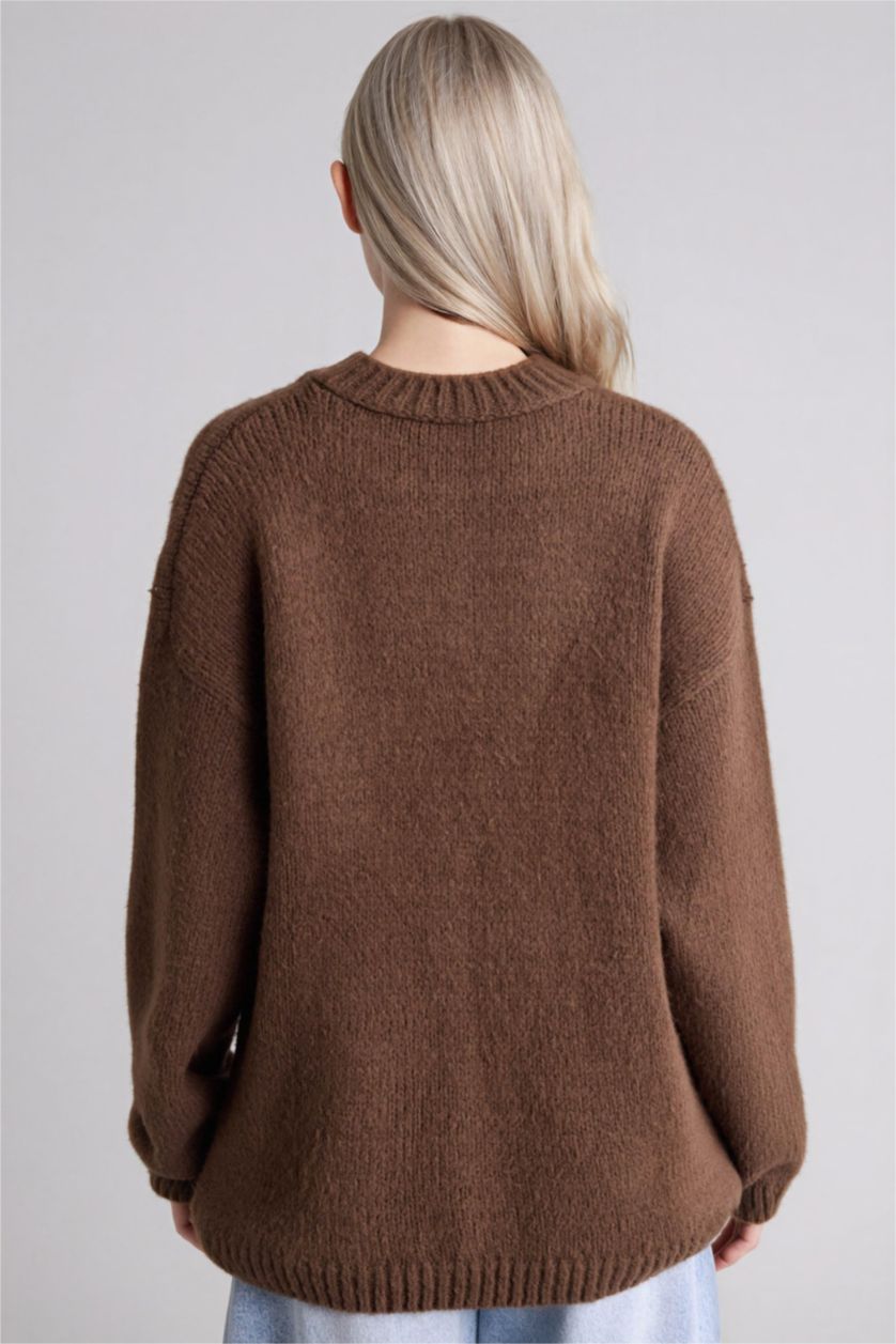 Woman Brown بلوز صوف اوفر سايز بياخة مستديرة