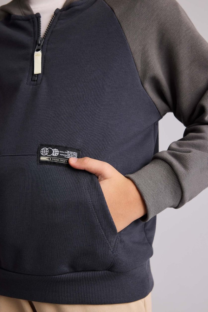 أولادي أنثرا سويت شيرت أوفر سايز بقبعة وطبعة أولادي