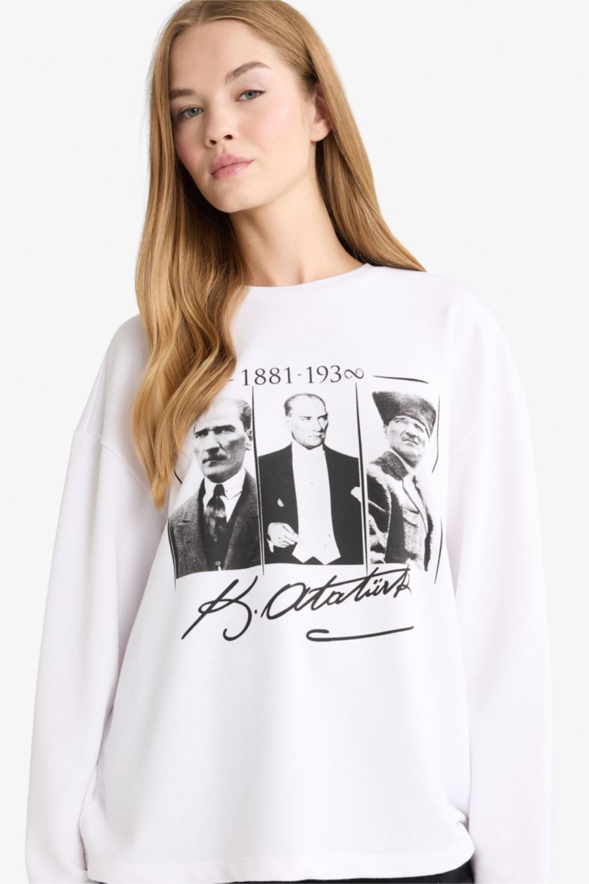 Women White Thick Sweatshirt Fabric Long Sleeve T-Shirt