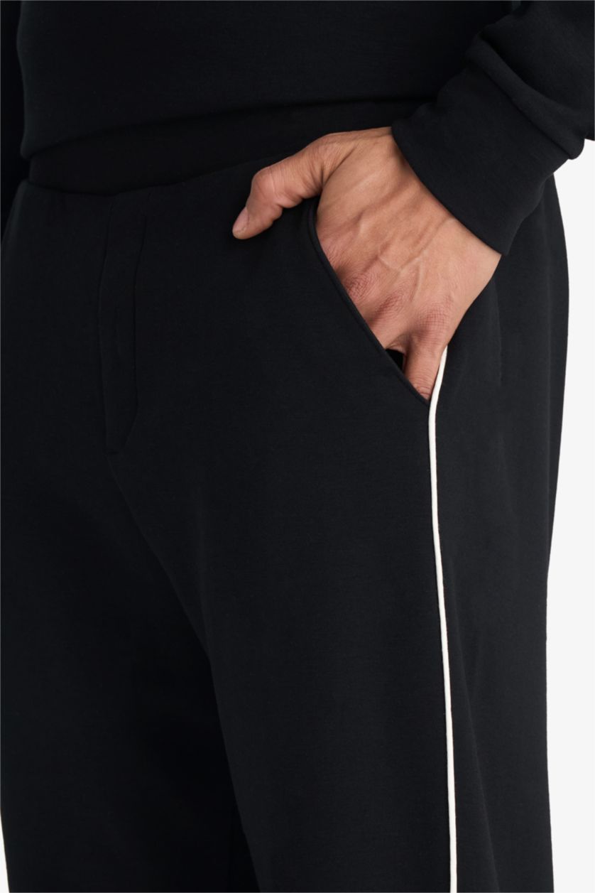 Erkek Siyah Standart Fit Beli Lastikli Modal Jogger Eşofman Altı 