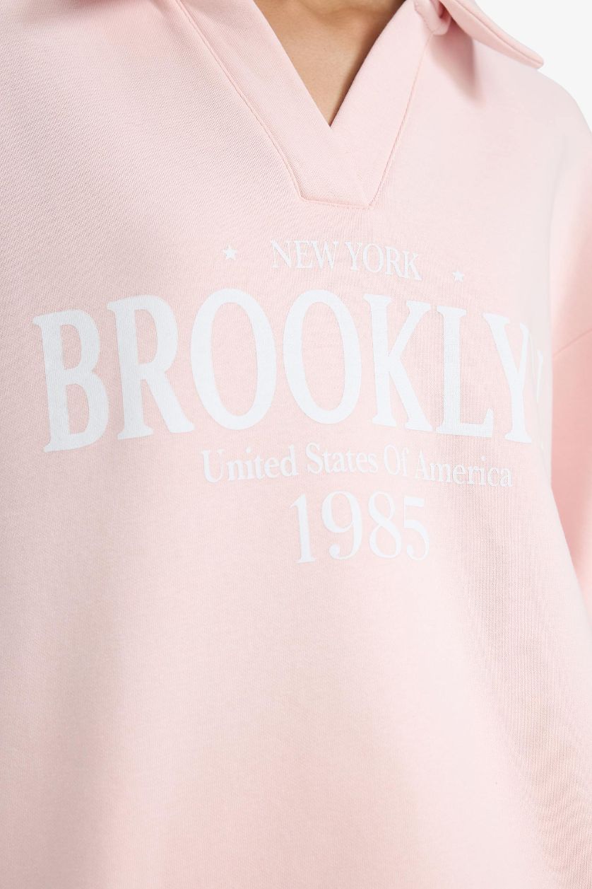 Kadın Açık Pembe Relax Fit Polo Yaka Baskılı Kalın Sweatshirt 