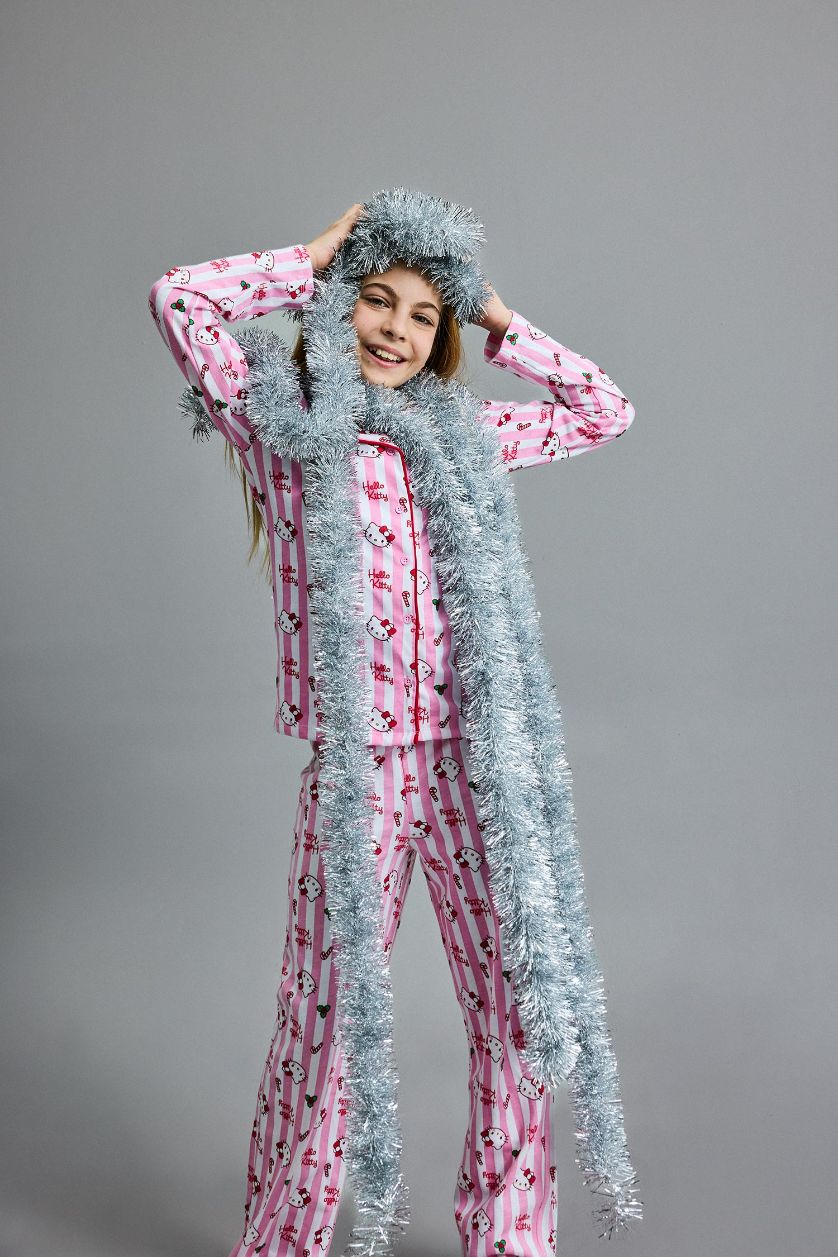 Kız Çocuk - Genç Kız Ekru Hello Kitty Yılbaşı Temalı Pijama Takımı Uzun Kollu Üst Uzun Alt Kız Çocuk