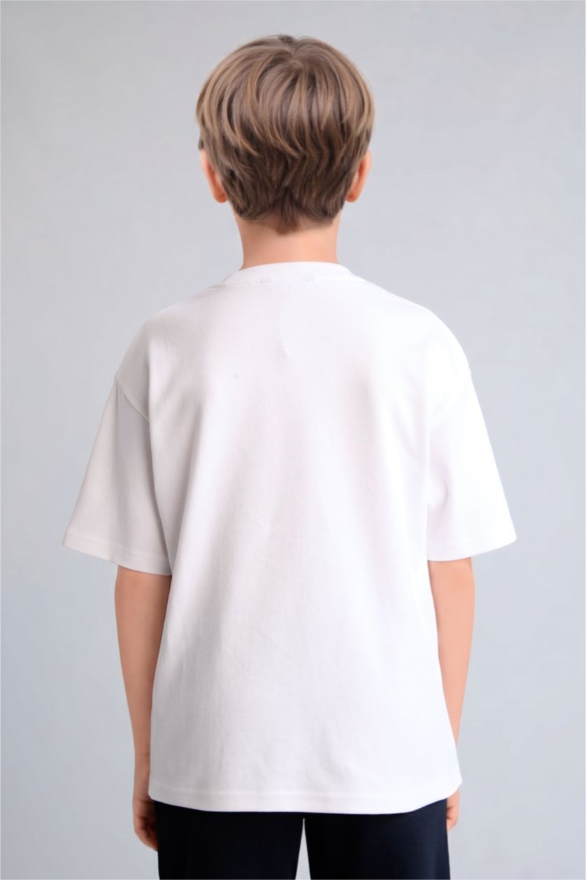 Young Boys - Teen Boys White Oversize Fit Short Sleeve T-Shirt