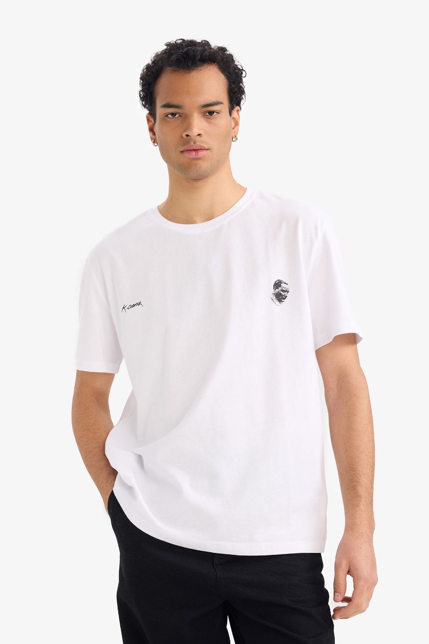 Erkek Beyaz %100 Pamuk Atatürk Baskılı Tişört