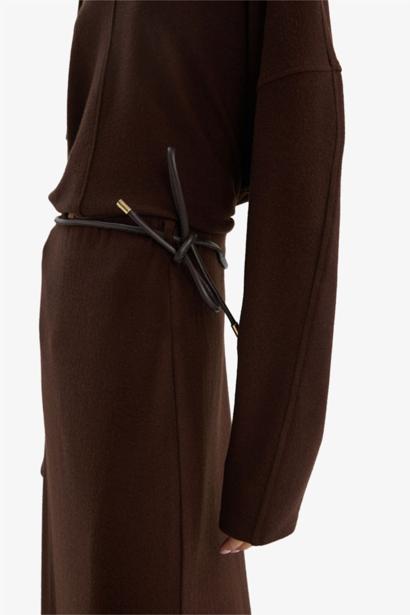 حريمي بني غامق جيبة تريكو ميدي بخصر عادي