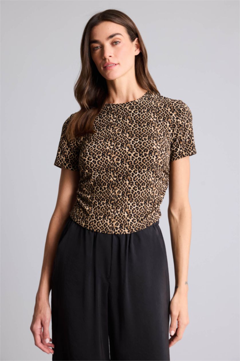 WOMAN Black تيشيرت نص كم منسوج سليم فيت وياقة مستديرة