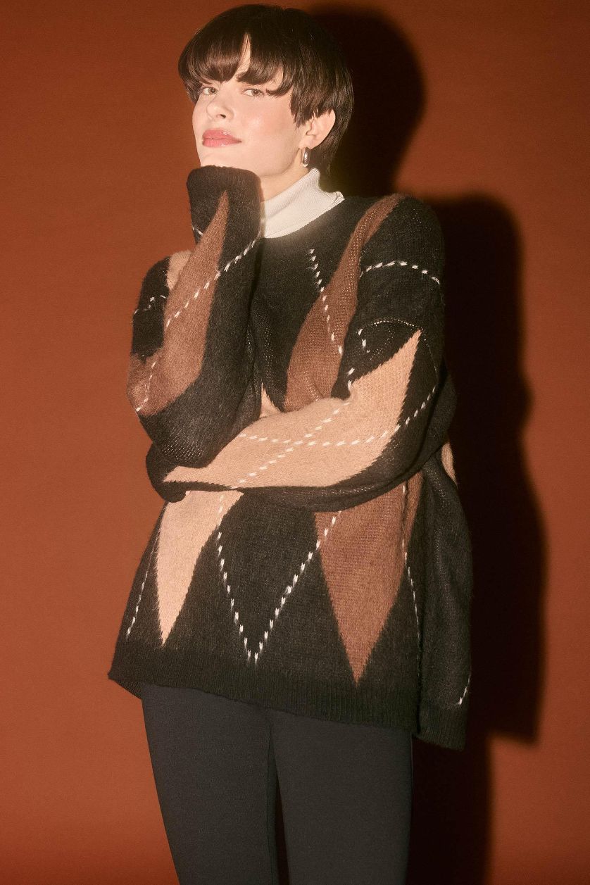 Woman Black Oversize Fit Crew Neck Knit Pullover