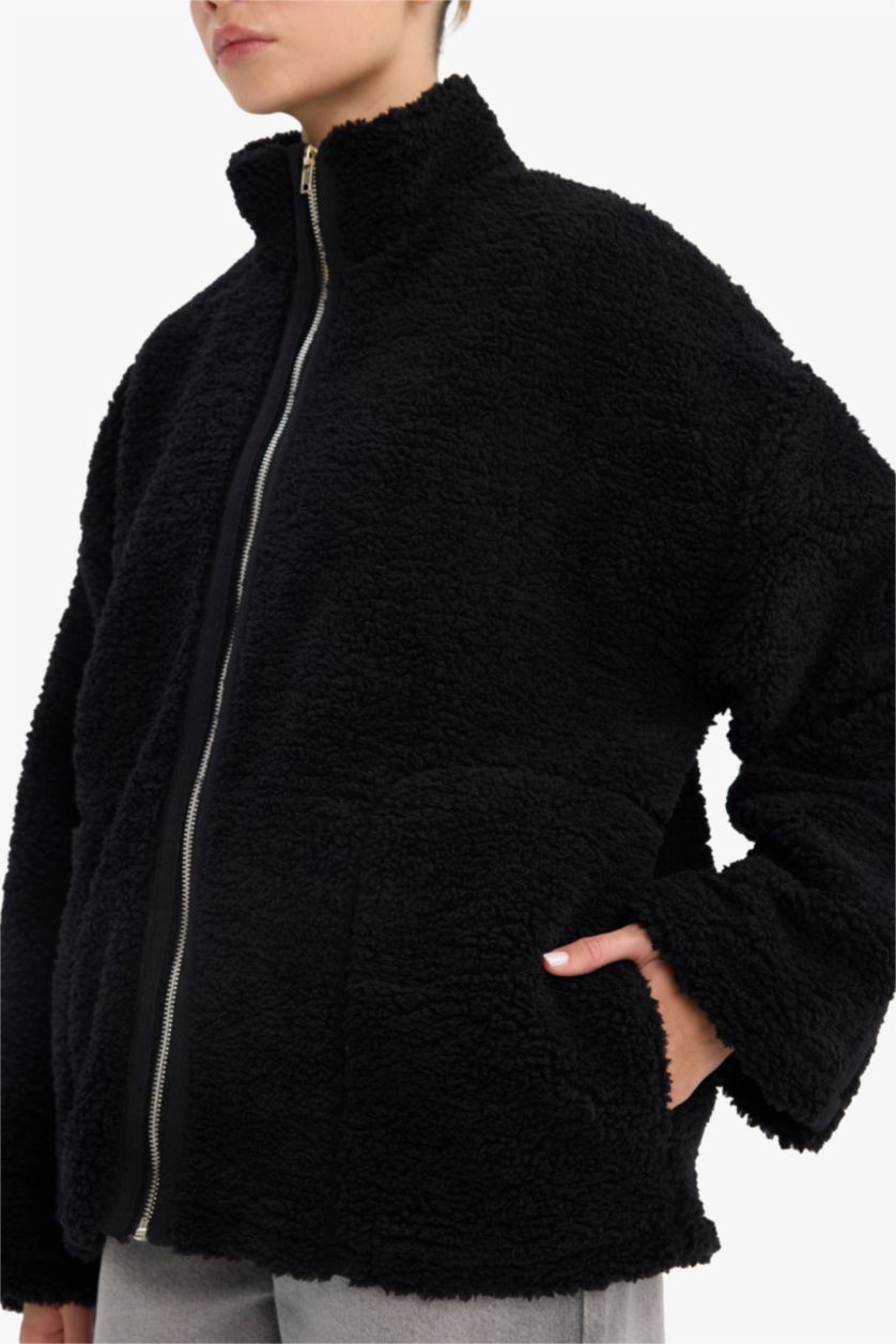 Kadın Siyah Oversize Geniş Kalıp Dik Yaka Fermuarlı Pelüş Hırka