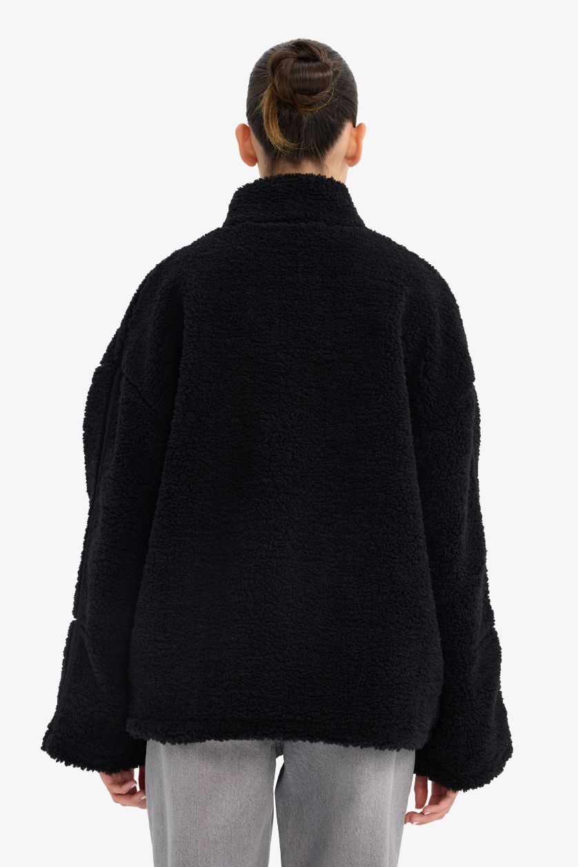 Kadın Siyah Oversize Geniş Kalıp Dik Yaka Fermuarlı Pelüş Hırka