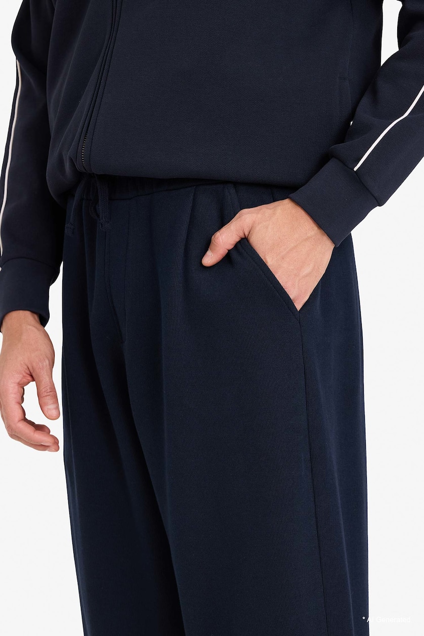 MAN NAVY Barrel Fit Elastic Waist Sweatpants