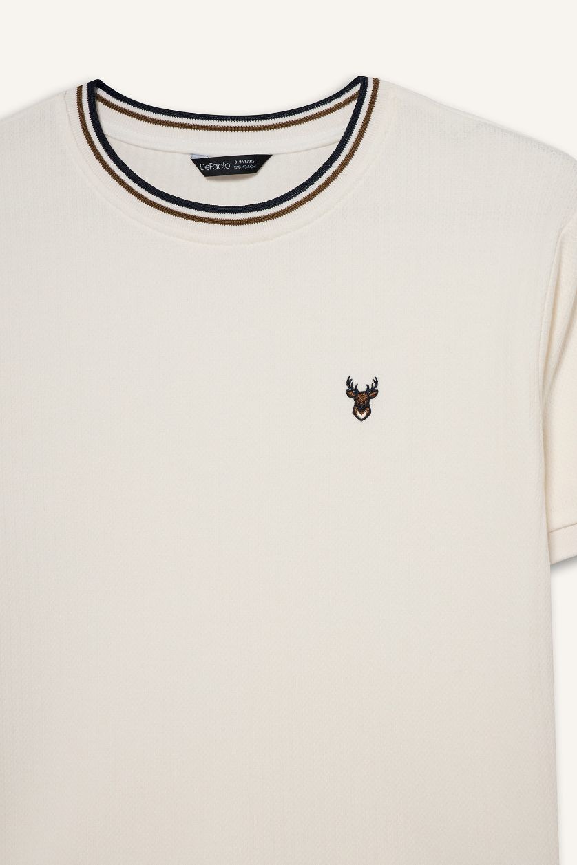 أولاد بيج فاتح تيشيرت نص ردن فلورال قصة عادية بياخة مستديرة