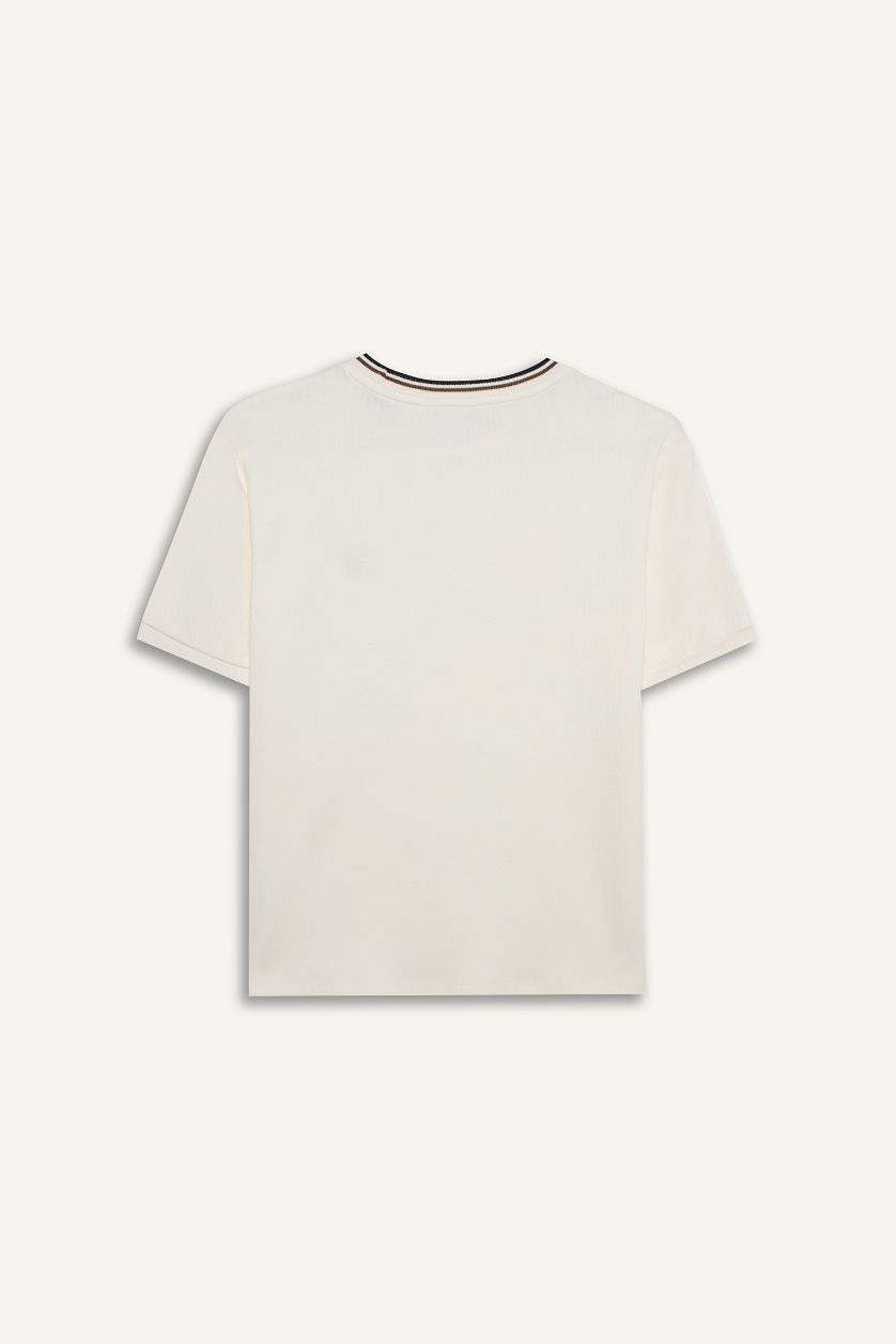 أولاد بيج فاتح تيشيرت نص ردن فلورال قصة عادية بياخة مستديرة