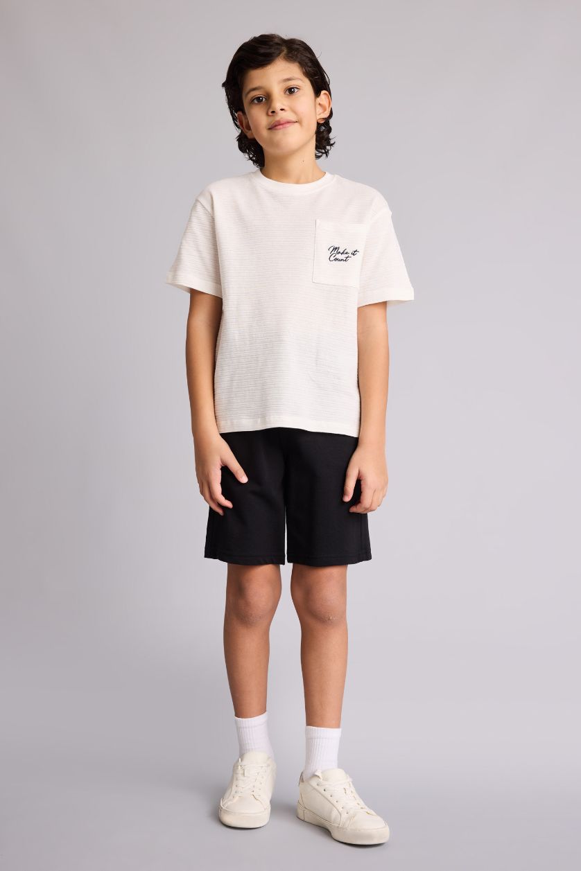 أولادي اوف وايت تيشيرت مطرز أولادي نص كم