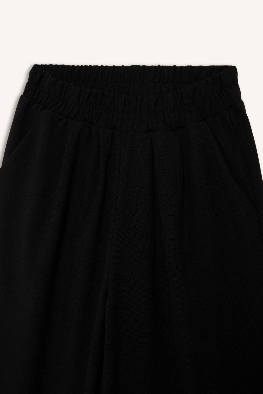 Girls & Teens Black Girl Balloon Fit Elastic Waist Trousers