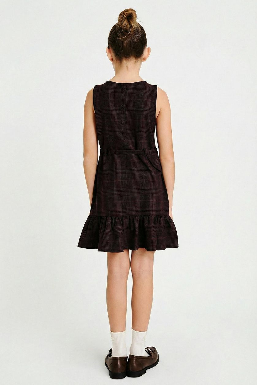 بنات بني فستان بنات قصة عادية