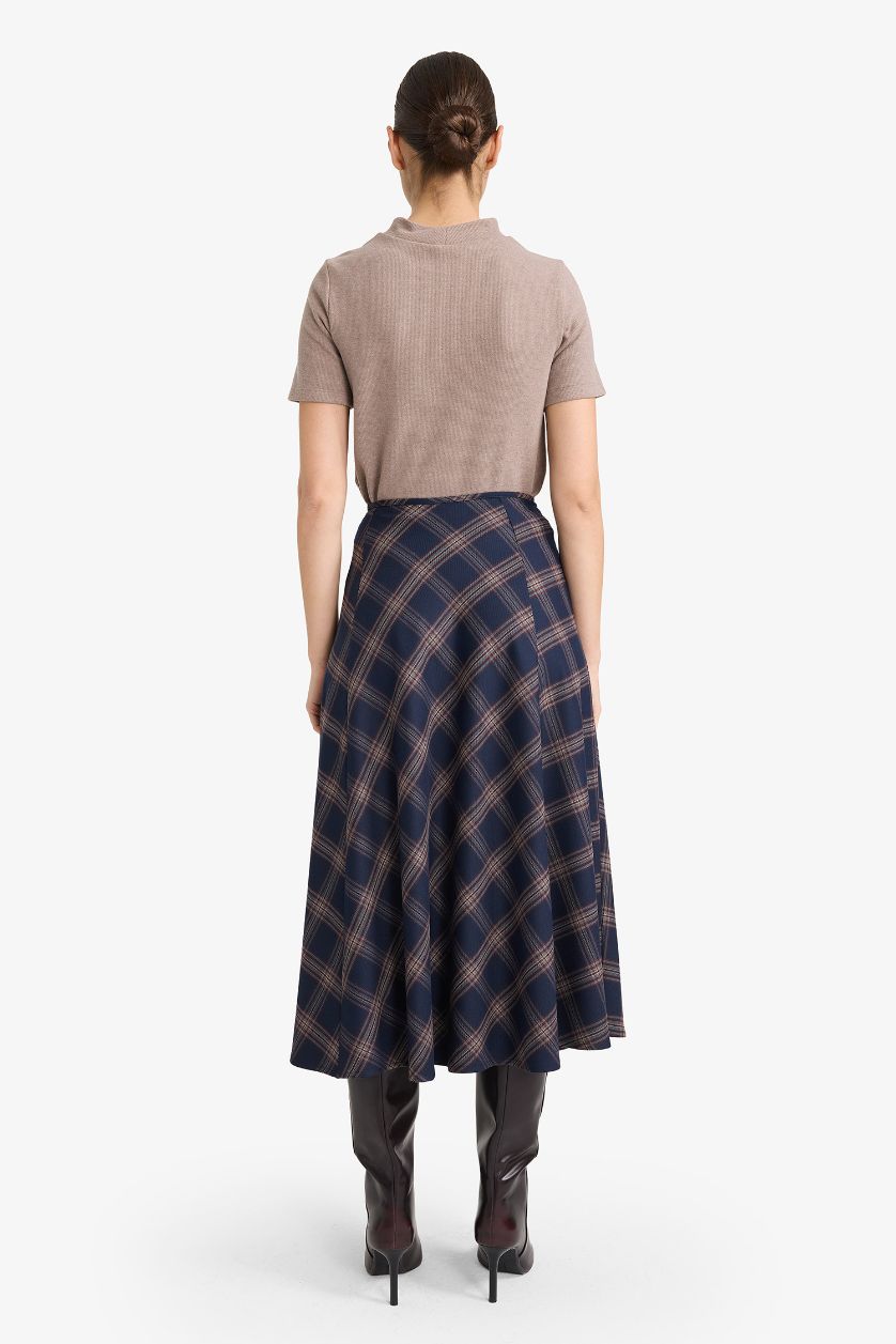 Kadın Lacivert A Kesim Kareli Normal Bel Midi Etek