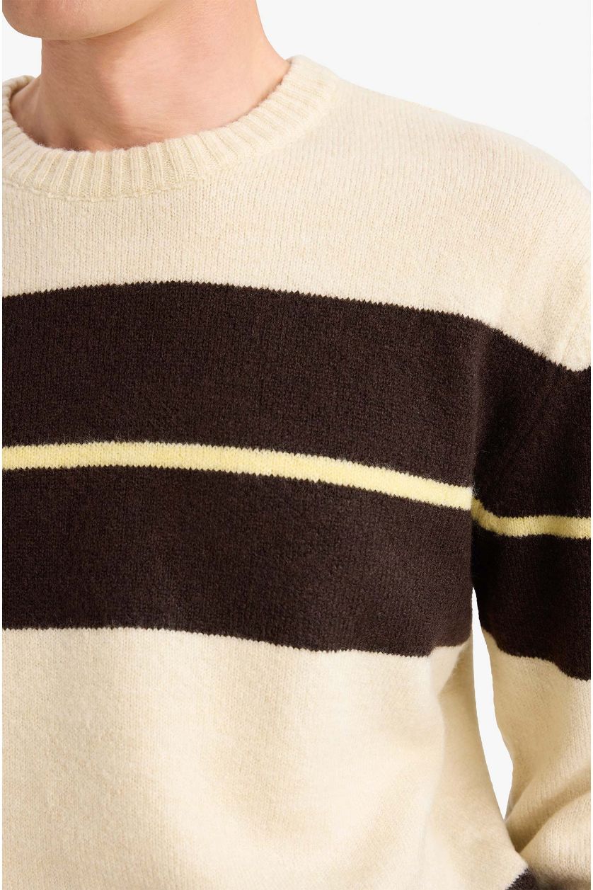 رجال اللون الحجري بلوفر تريكو قصة عادية