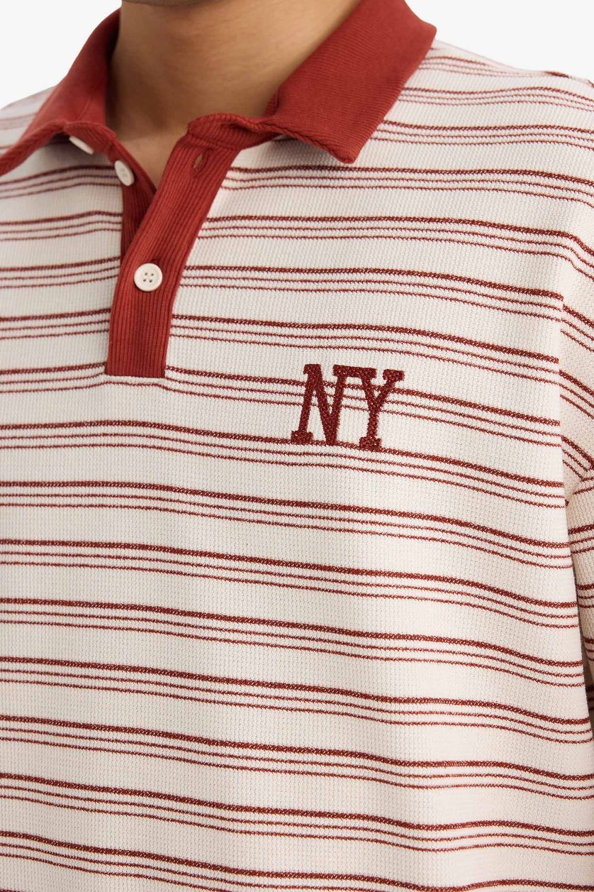 Erkek Ekru Boxy Fıt Polo Yaka Baskılı Çizgili Sweatshirt