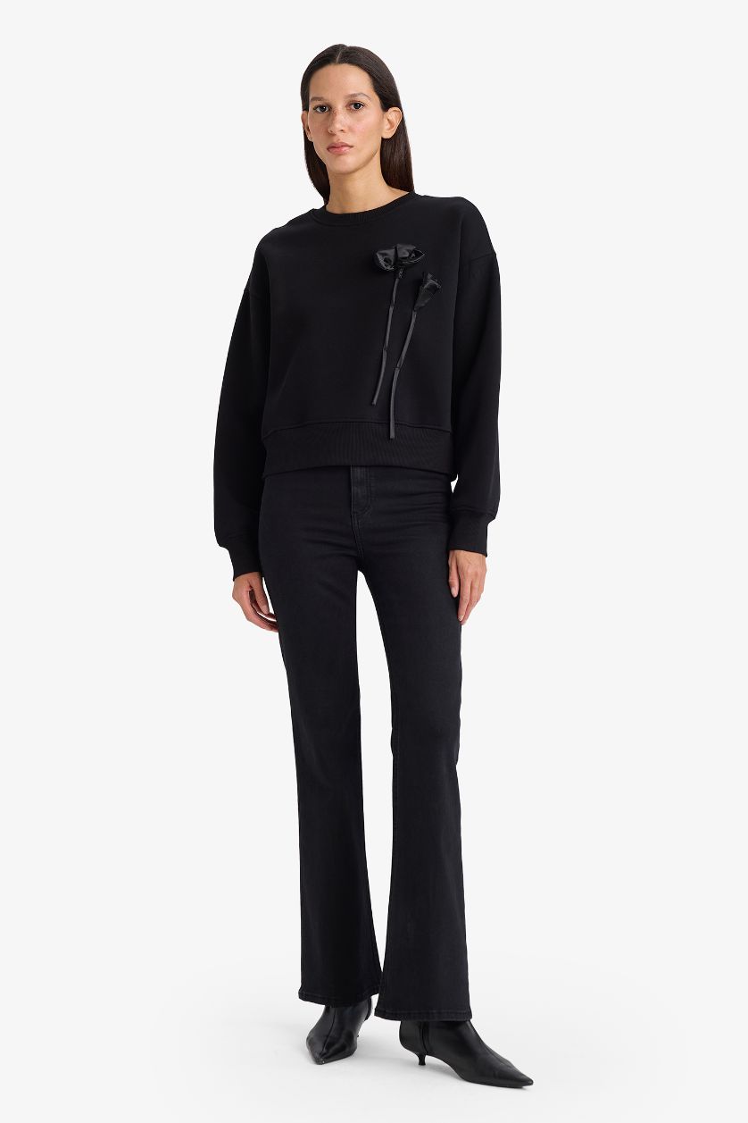 WOMAN Black Boxy Fit Crew Neck Applique Thick Fabric Sweatshirt