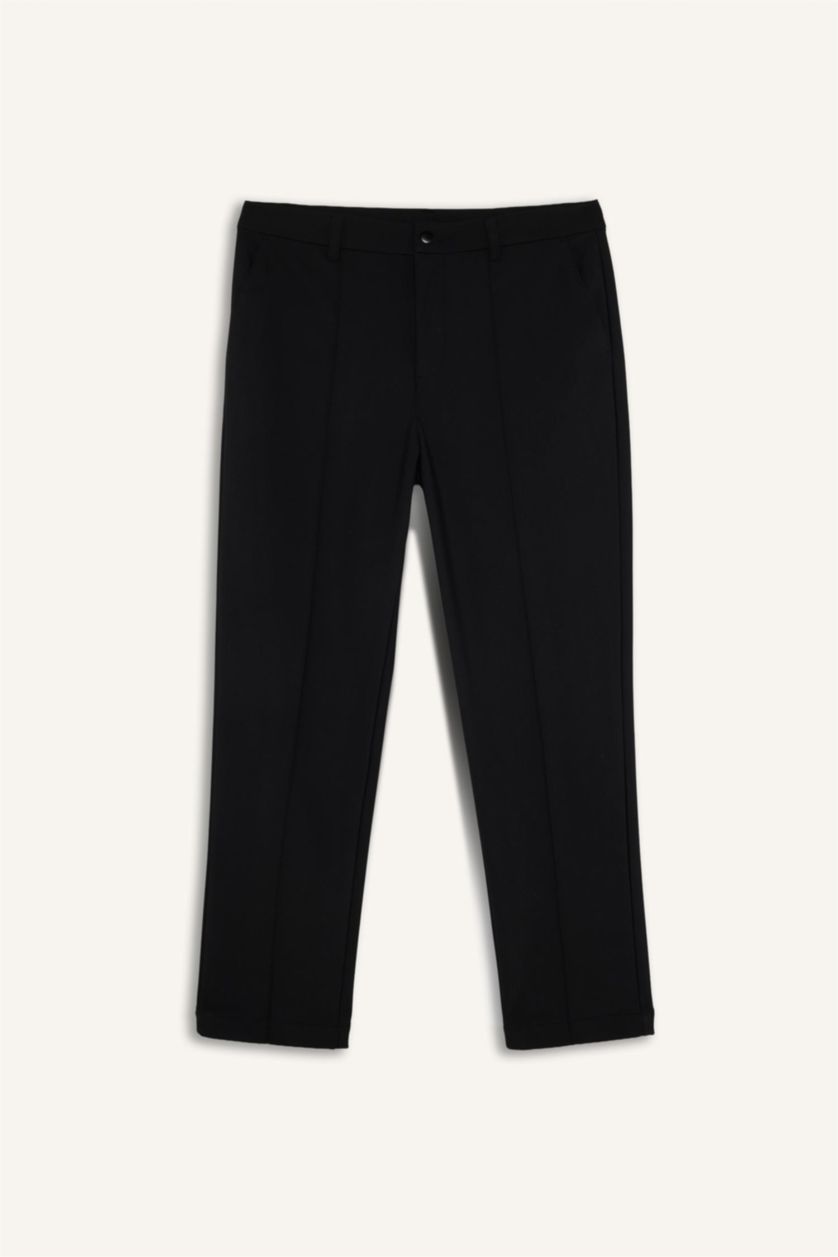 رجال أسود بنطرون قصة عادية ورجل عادي