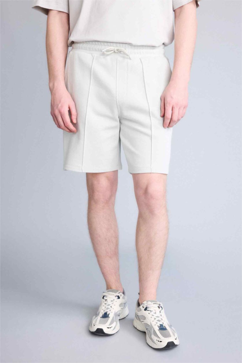 رجال اللون الحجري شورت قصة عادية