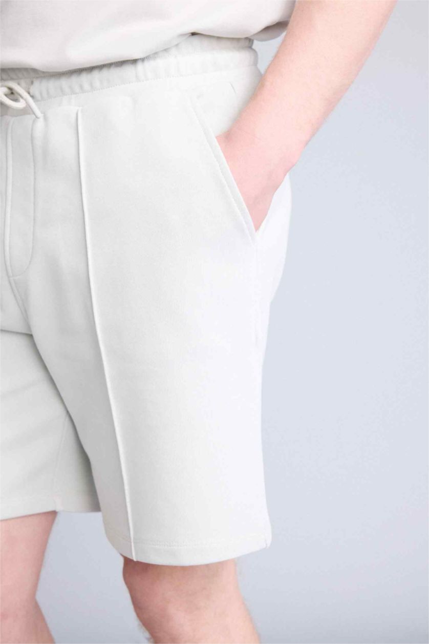 رجال اللون الحجري شورت قصة عادية