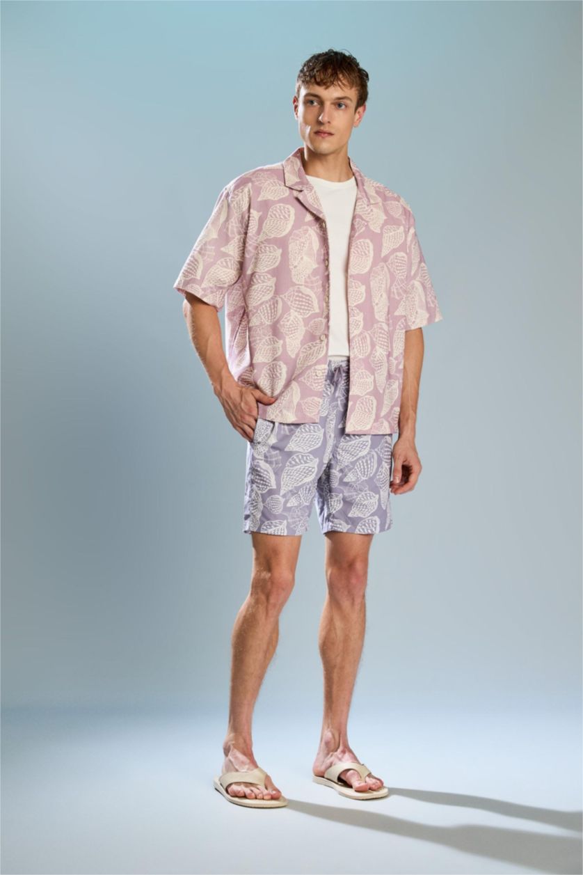 رجال أرجواني Regular Fit Printed Mesh Lined Swim Shorts