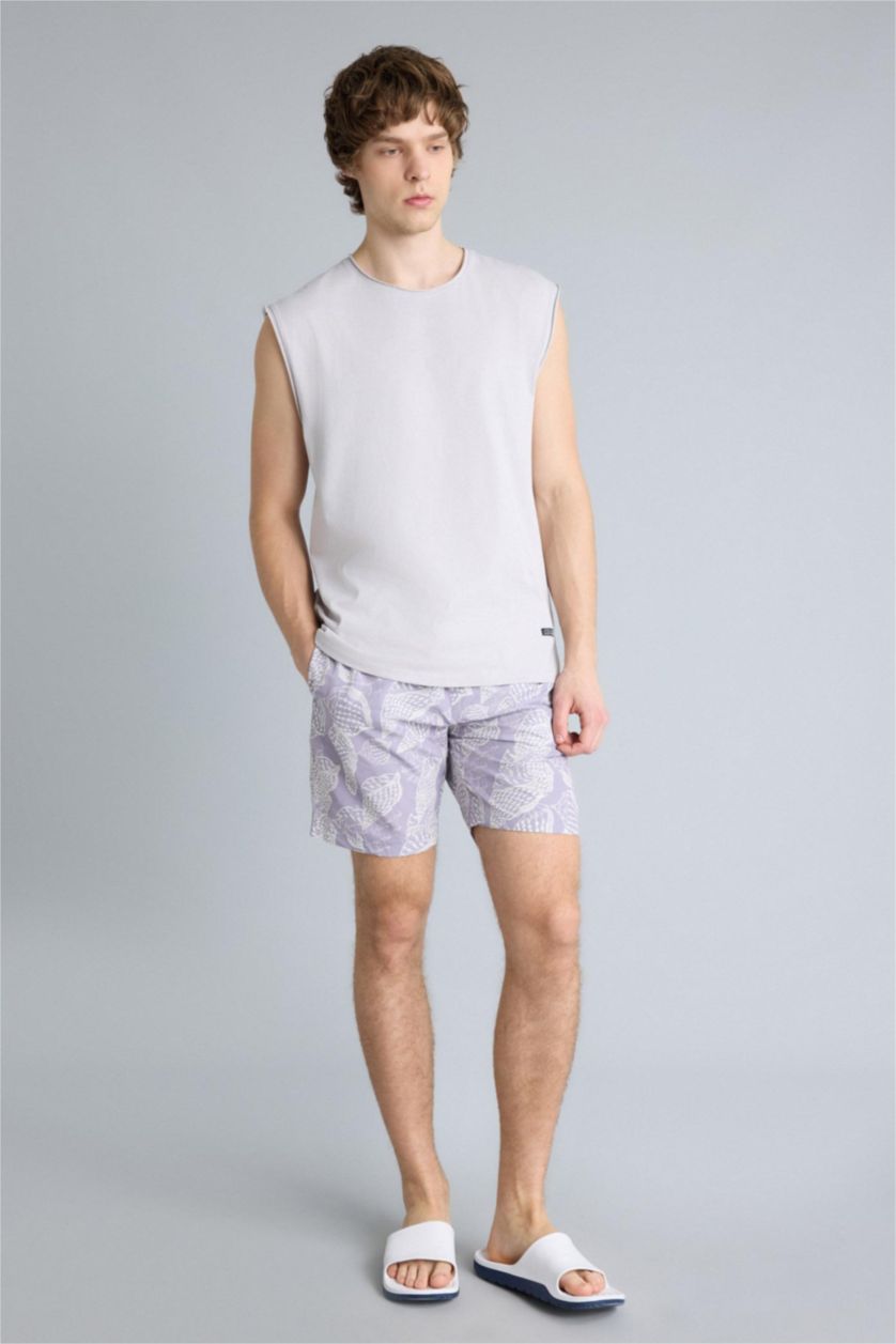 رجال أرجواني Regular Fit Printed Mesh Lined Swim Shorts