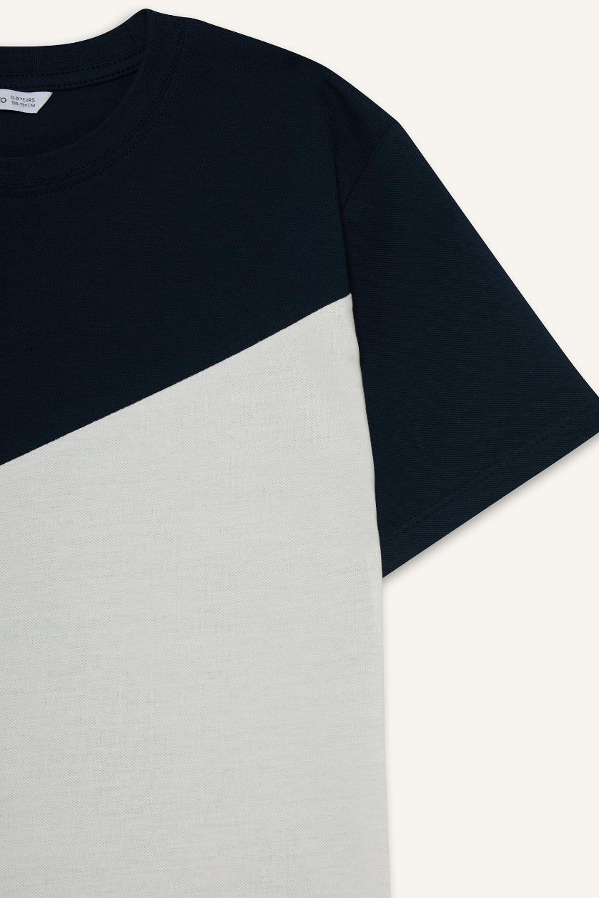 أولاد نيلي فاتح تيشيرت ولادي نص ردن بيكيه قصة عادية بياخة مستديرة