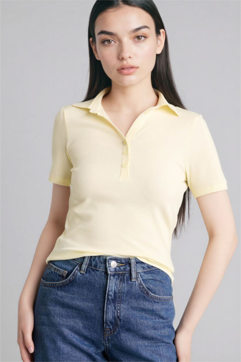 حريمي أصفر فاتح تيشيرت بولو نص كم سليم فيت مضلع