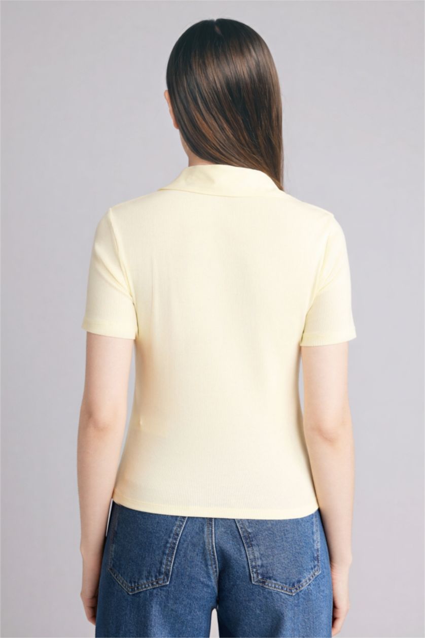 حريمي أصفر فاتح تيشيرت بولو نص كم سليم فيت مضلع