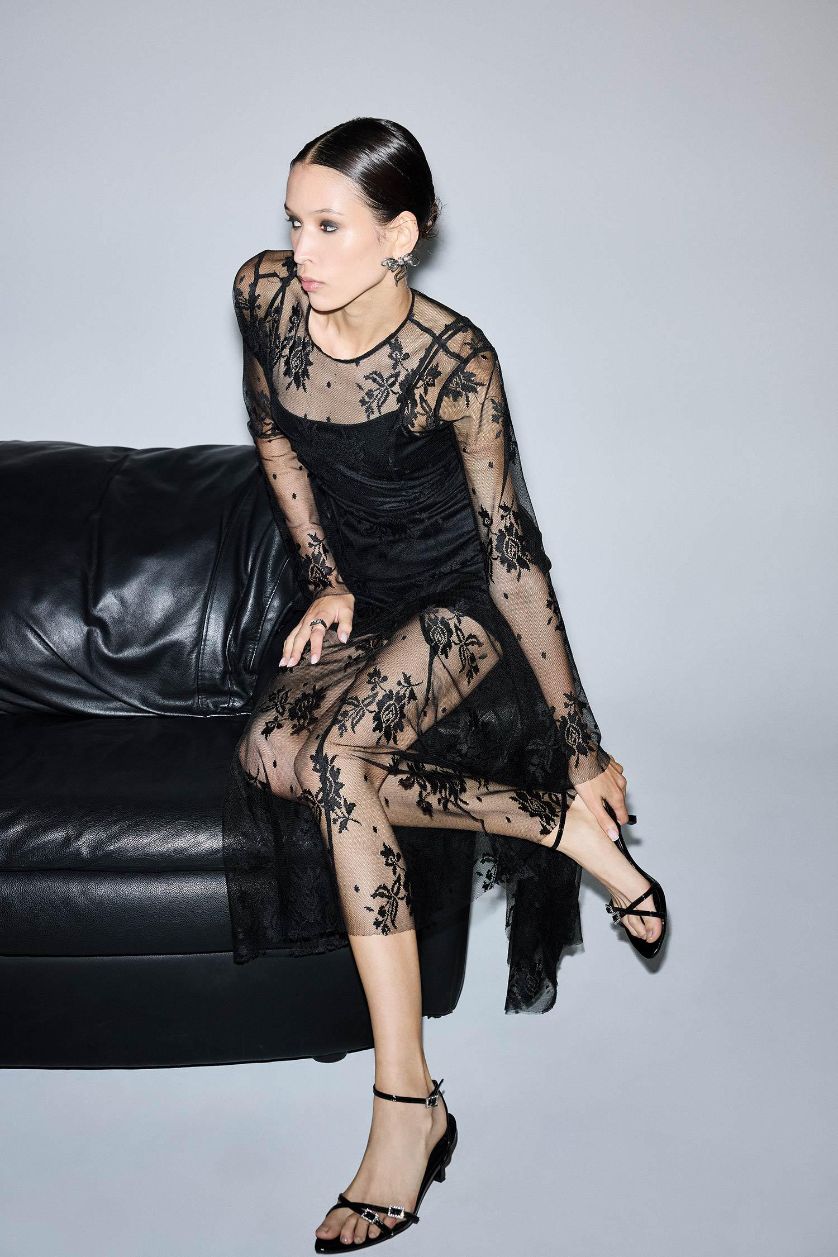 Woman Black Long Sleeve Floral Patterned Tulle Maxi Dress