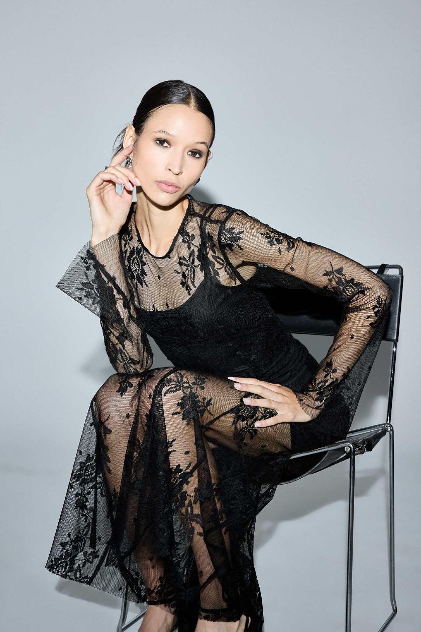 Woman Black Long Sleeve Floral Patterned Tulle Maxi Dress