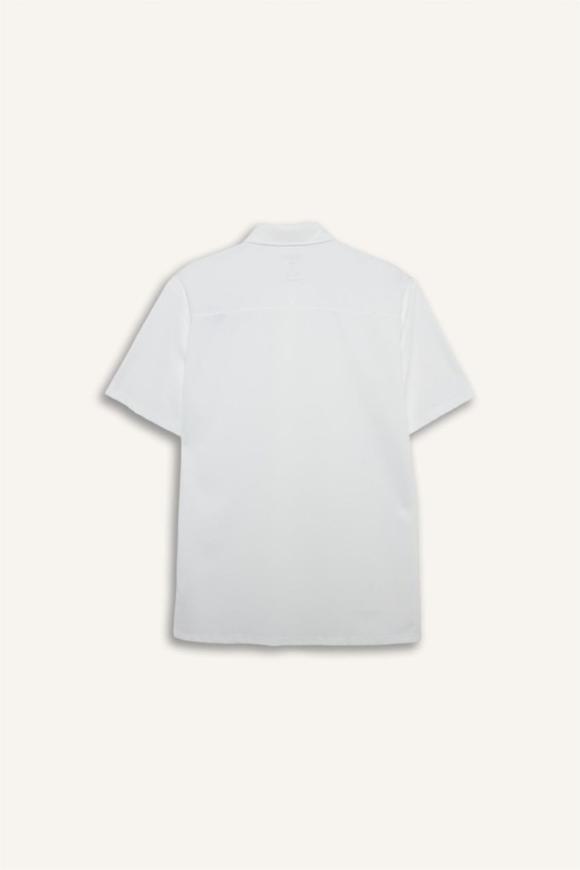 Ерлер ақ Man Short Sleeve Shirt