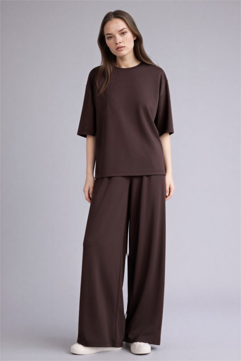 حريمي بني بنطلون وايد ليج برجل واسع