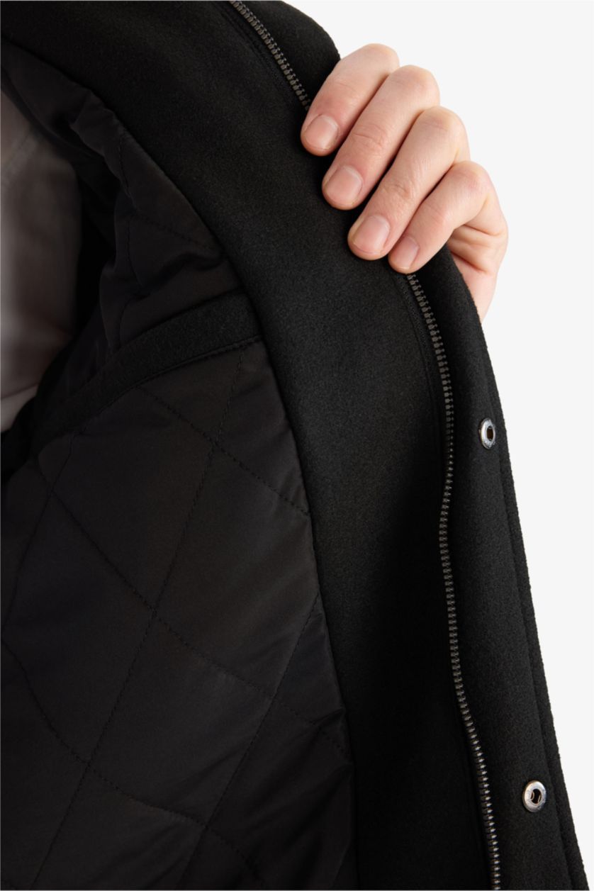 Man Black Regular Fit Zippered Jacket