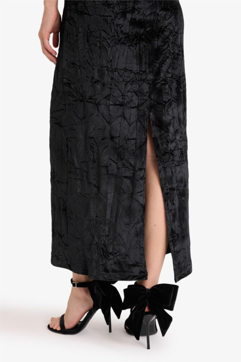 Woman Black Velvet Sleeveless Dress