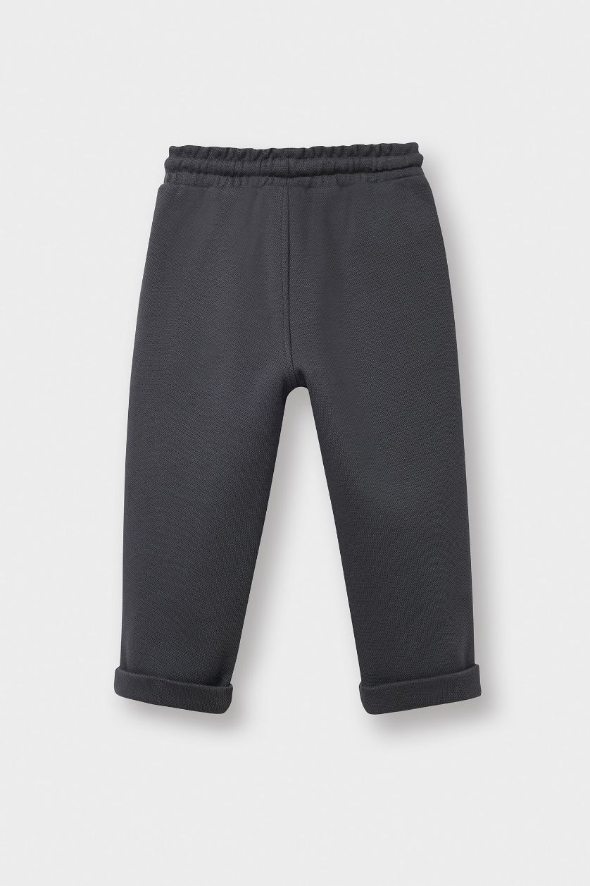 طفل صغير أنثرا بنطرون بيبي ولادي قصة عادية