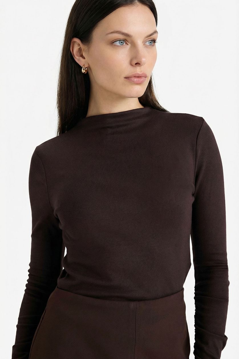 WOMAN Brown تيشيرت مضلع سليم فيت بياقة عالية