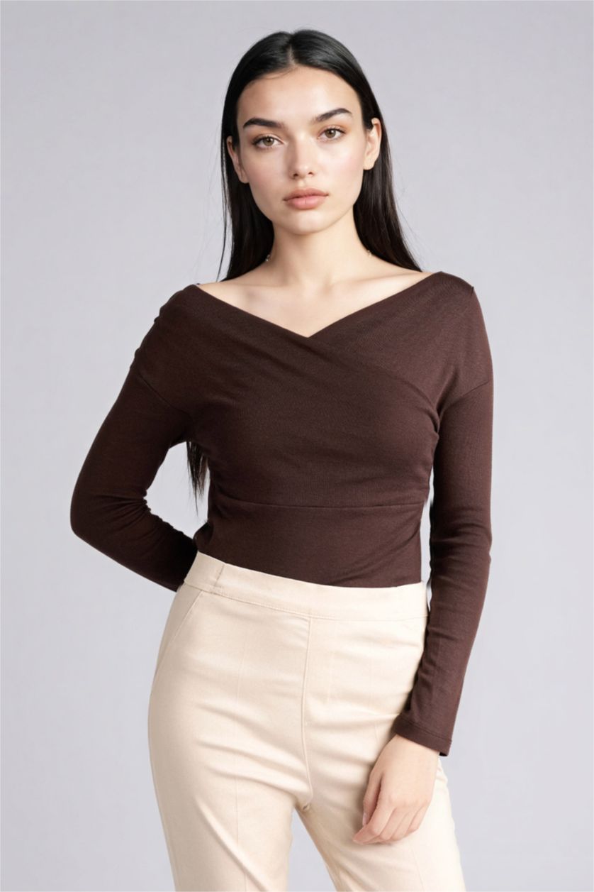 Woman Brown تيشيرت ردن طويل سليم فيت وياخة متقاطعة