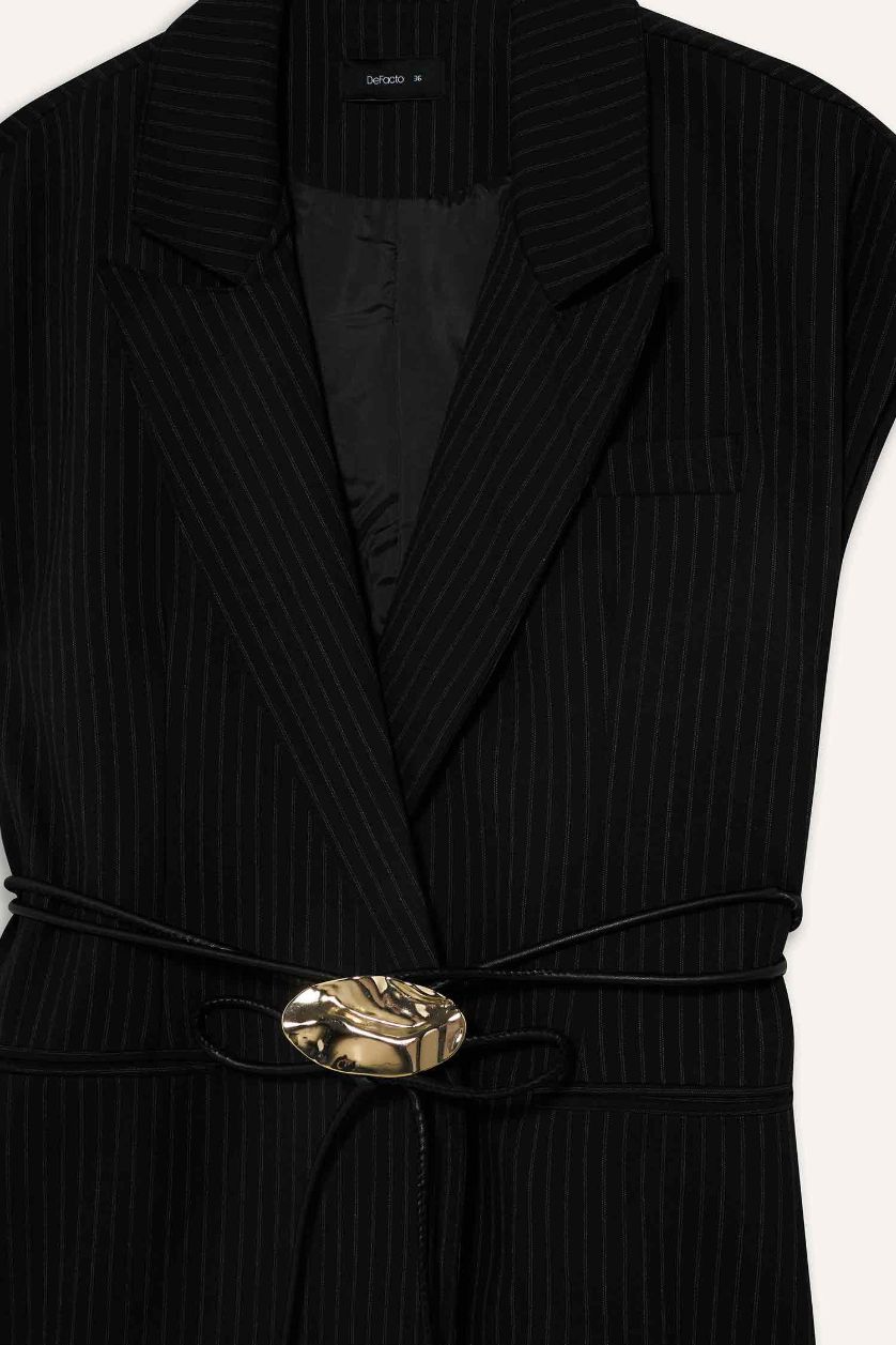 Woman Black Jacket Collar Vest