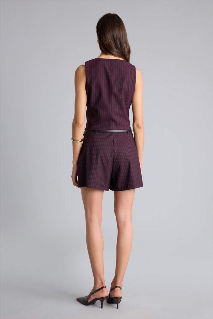 نساء خمري شورت