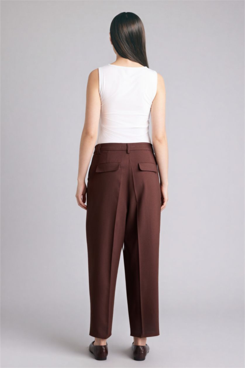 Woman Brown Carrot Fit High Waist Straight Leg Trousers