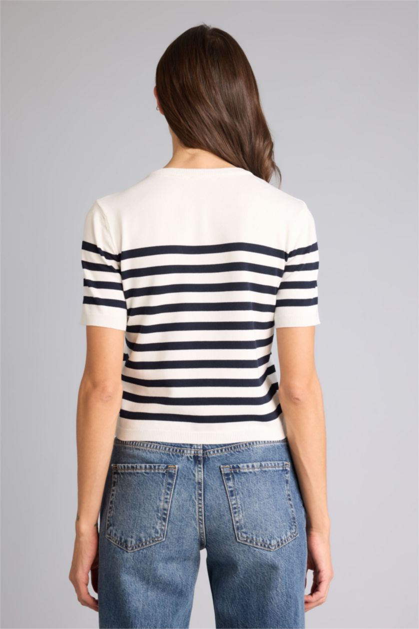 Woman Ecru Regular Fit Crew Neck Striped Cardigan