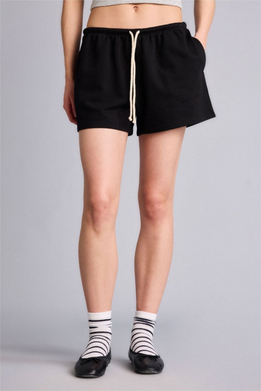 حريمي أسود شورت قصير قصة عادية