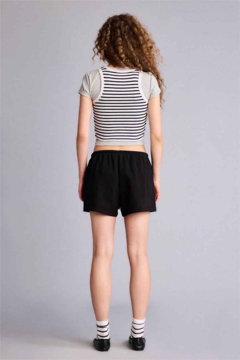 حريمي أسود شورت قصير قصة عادية