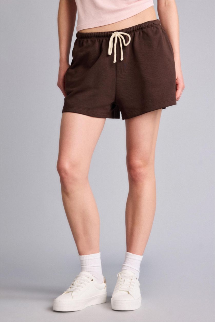 WOMAN Brown شورت قصة عادية