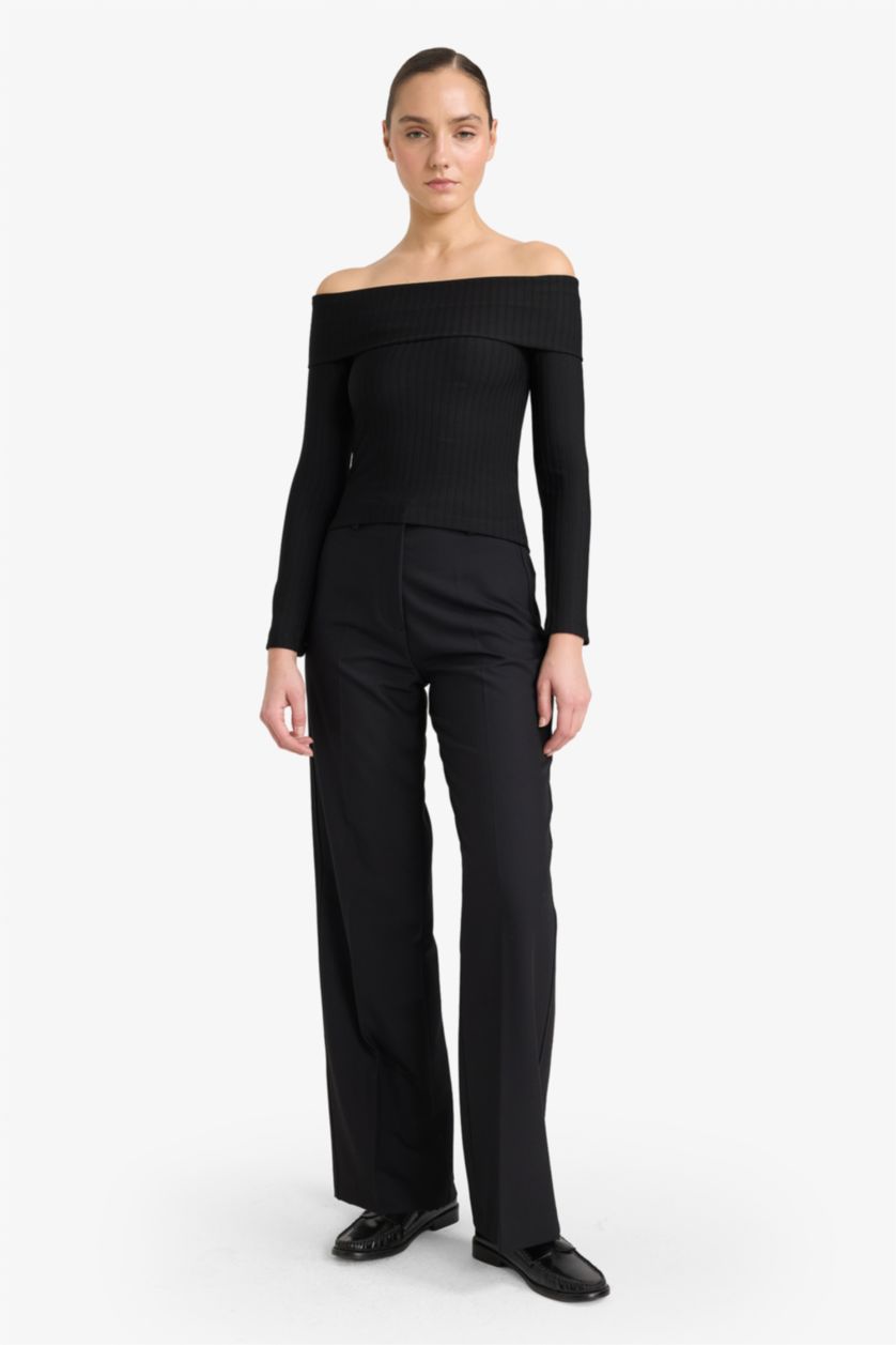 Woman Black Slim Fit Open Shoulder Cotton Long Sleeve T-Shirt